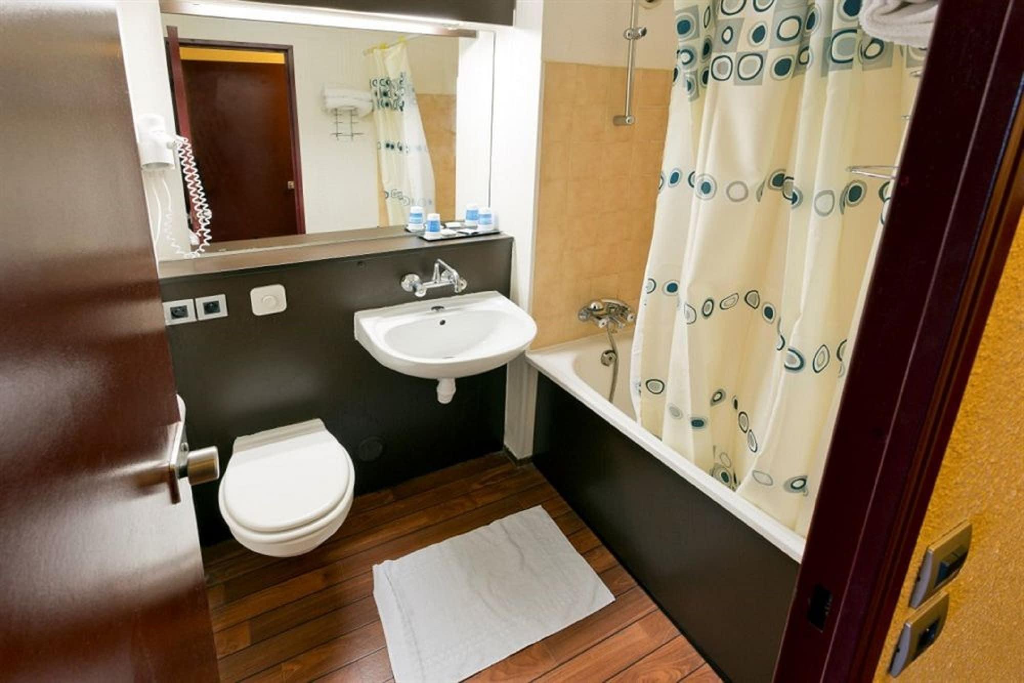 Ibis Styles Paris Hippodrome De Vincennes Hotel Joinville-le-Pont Eksteriør billede